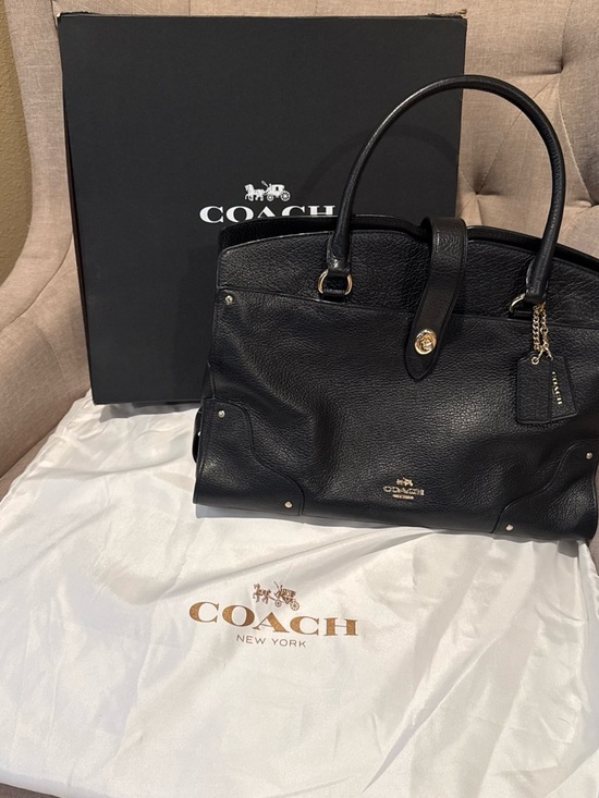 Coach Handbags - COACH Black Leather Tote with Gold Hardware